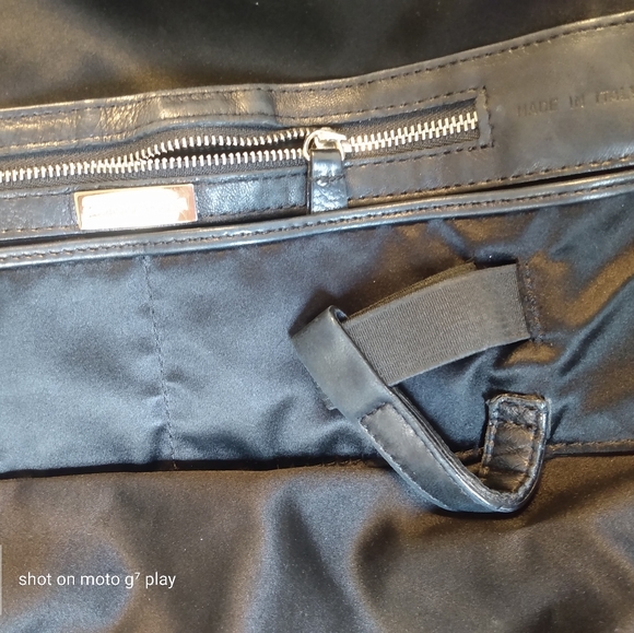 Giorgio Armani Soft Leather Purse - Picture 4 of 10